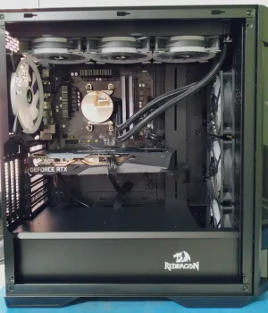 Pc Gamer montado com gabinete Redragon preto com water cooler